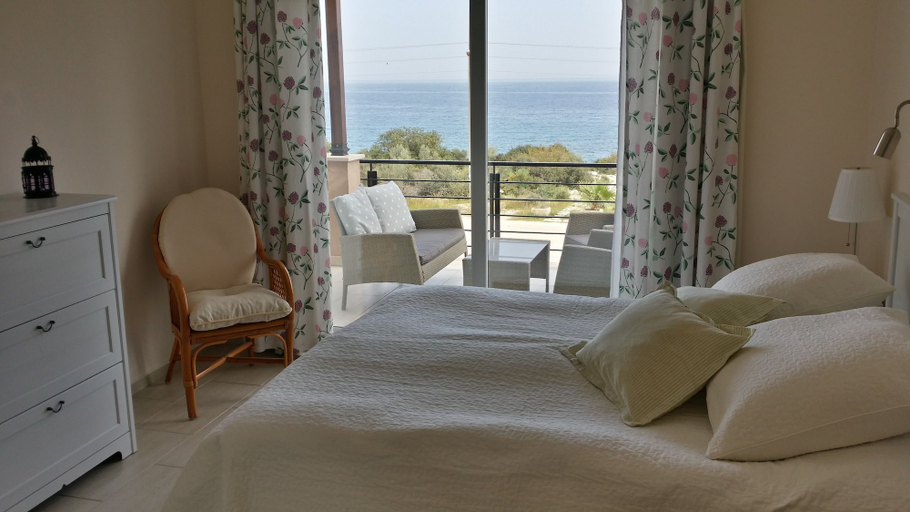 Bedroom 4, Holiday Villa in Kizkalesi Mersin, 100 m From sea, Silifke
