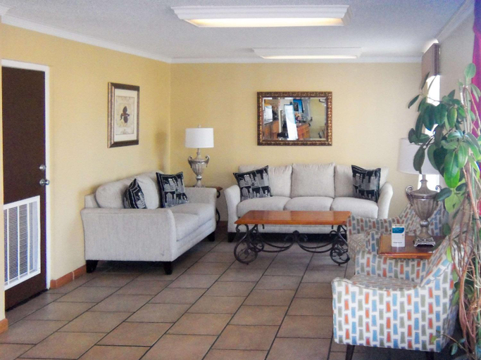Public Area 2, Mill Tree Inn Millington, Shelby