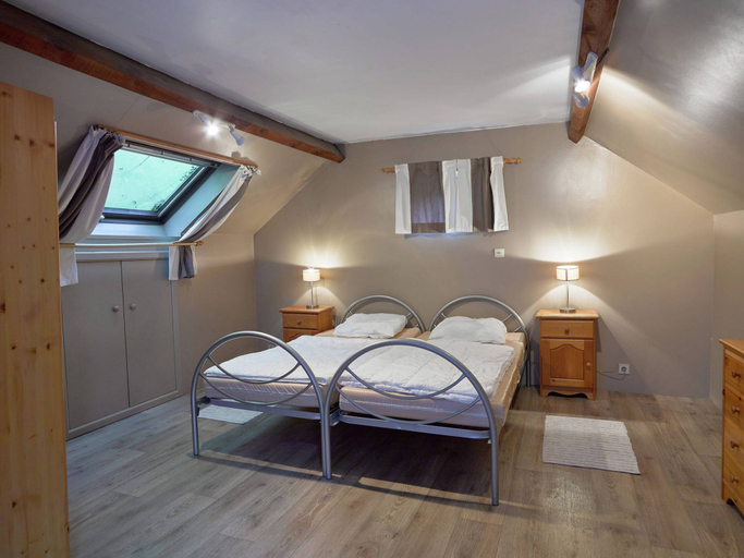 Bedroom 2, Charming and well renovated country house, Namur