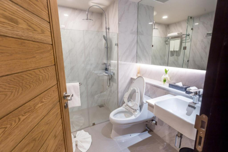 Bathroom 5, Jomkitti Boutique Hotel, Muang Chiang Mai