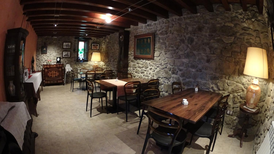 Food & Drinks, La Casassa de Ribes, Girona