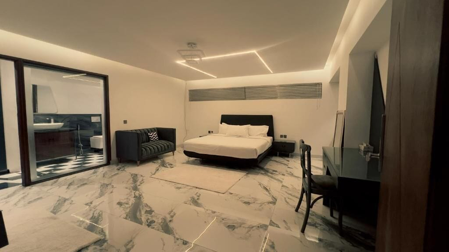 Bedroom 2, Signature By Hotel Crown Inn, Karachi