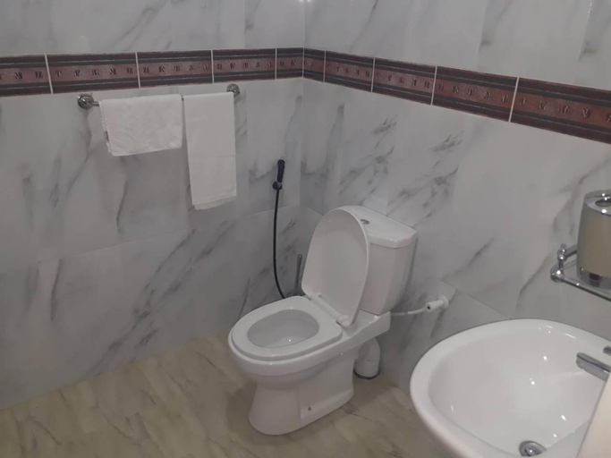 Bathroom 2, villaflorence, Mahara