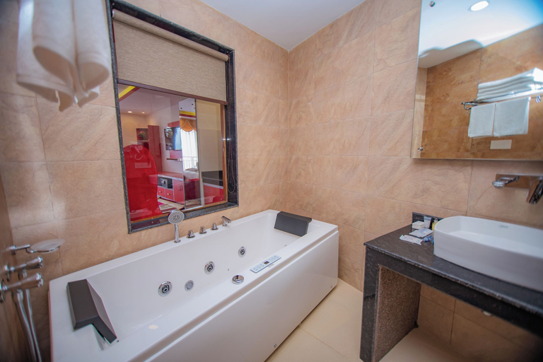 Bathroom 5, Hotel Pokhara Village & SPA, Gandaki