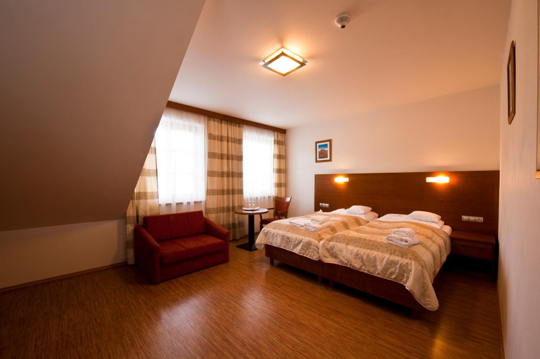 Bedroom 3, Hotel Celnice, Břeclav