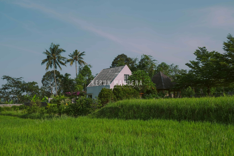 Exterior & Views 21