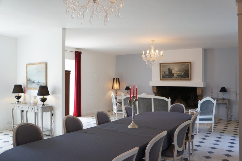 Food & Drinks 4, Manoir 1685 Saint-Malo, Ille-et-Vilaine