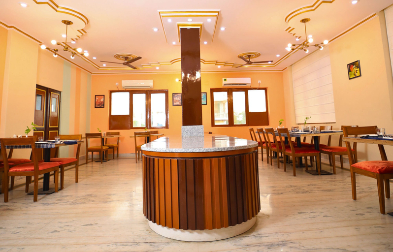 Food & Drinks, Kenth Hari Resort Dhaulpur by ShriGo Hotels, Dhaulpur