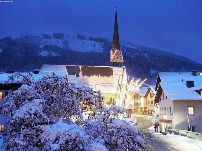 Detached chalet close to the ski area, Zell am See