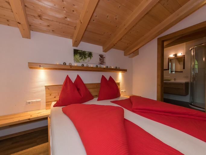 Bedroom 5, Apartment in Kaprun Ski-in Ski-out Slopes, Zell am See