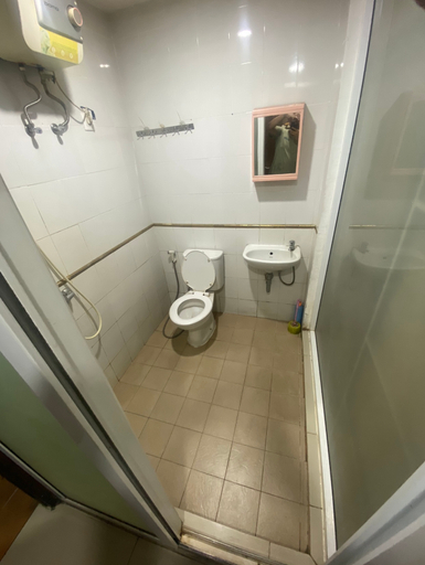 Bathroom, VIVO Apartment by SIXROOM, Sleman
