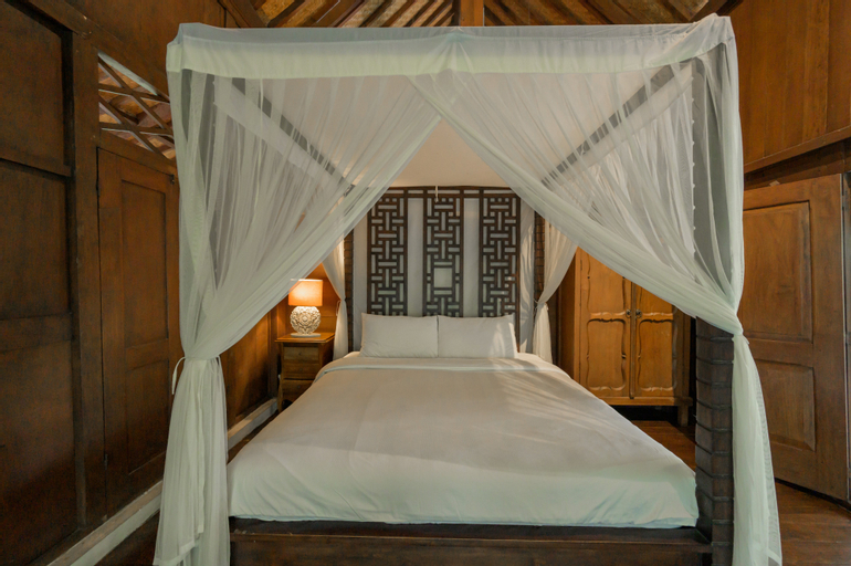 Bedroom 12