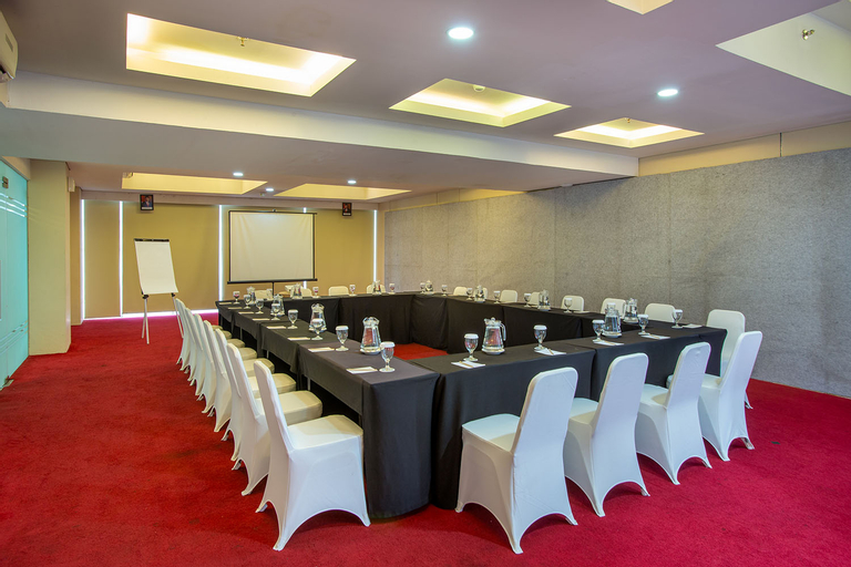 Business Facilities 28