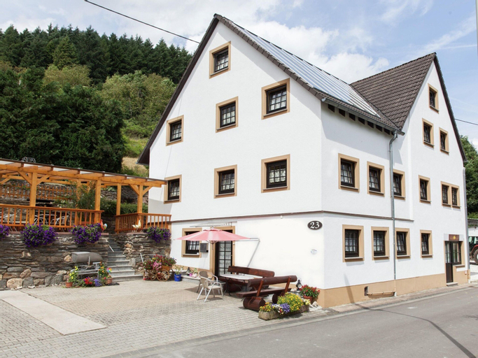 Stylish Apartment in Merschbach near the Forest, Bernkastel-Wittlich