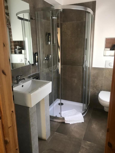 Bathroom 10