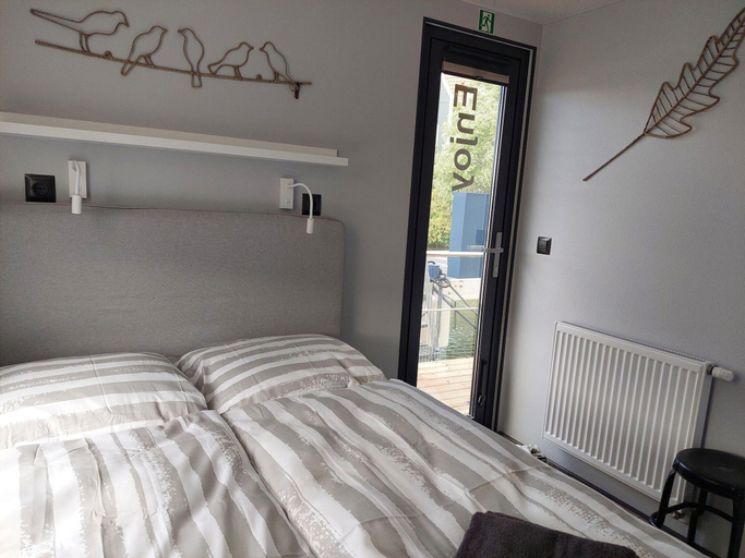 Room 4, Luxury Houseboat in Volendam Marina, Edam-Volendam