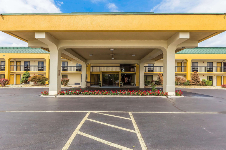 Exterior & Views 2, Rodeway Inn Knoxville, Knox