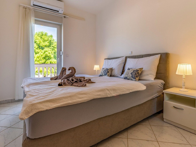 Bedroom 3, Panoramic Apartment in Banjole near Pula Town Center, Medulin