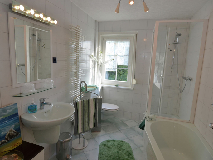 Bathroom 4, Charming Forest Escape for Two, Ilm-Kreis