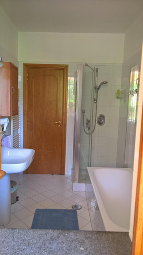 Bathroom 4, Villa Flavia, Napoli