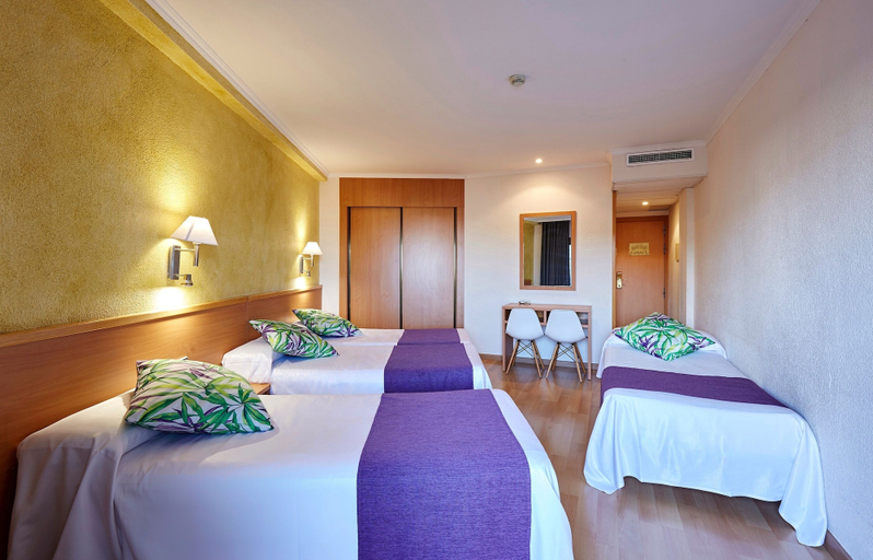Bedroom 4, Hotel Samba, Girona