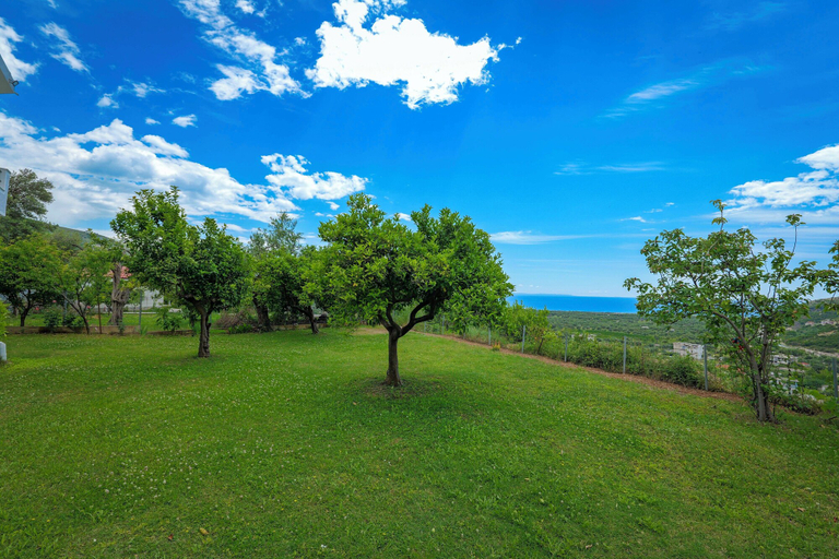 Others 4, Villa Pargua, Sarandës