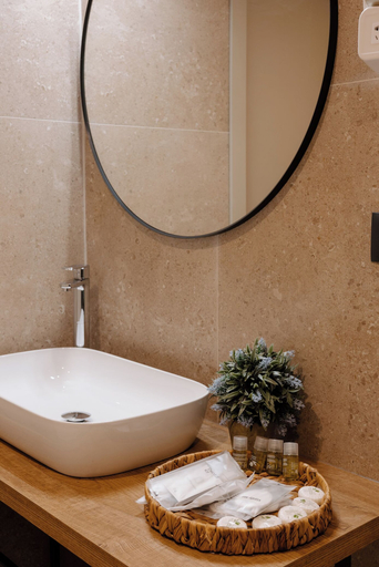 Bathroom 5, Belladonna Hotel, Catania