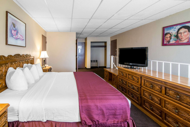 Bedroom 9