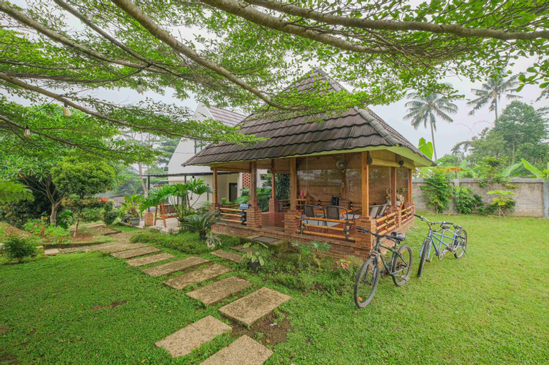Exterior & Views 29