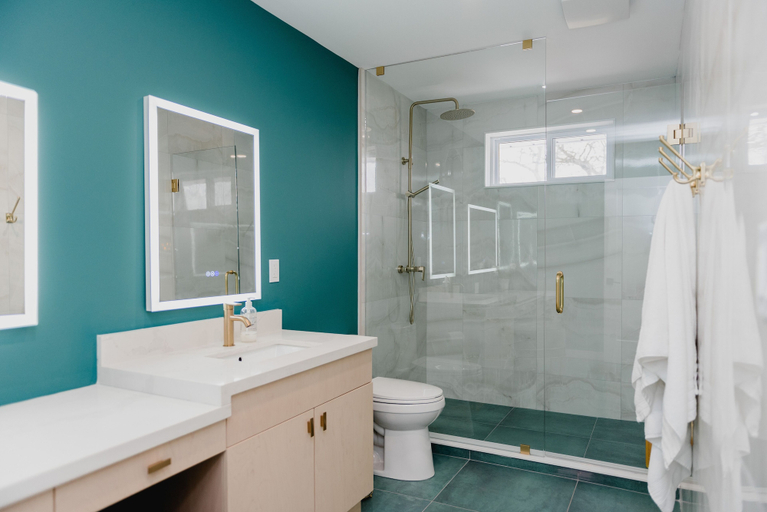 Bathroom 4, Lakecroft, Prince Edward