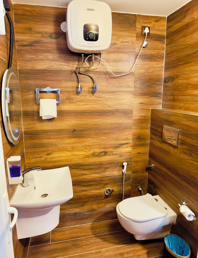 Bathroom 3, WOW STAYZ2 Ashoka Grand, Chamba