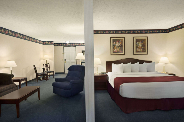 Bedroom 3, Days Inn by Wyndham Grayling, Crawford