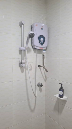 Bathroom 3, Alia Express Brickfields, Kuala Lumpur