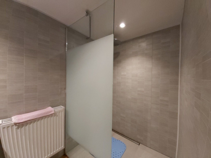 Bathroom 4, Peaceful Family Cottage, Luxembourg