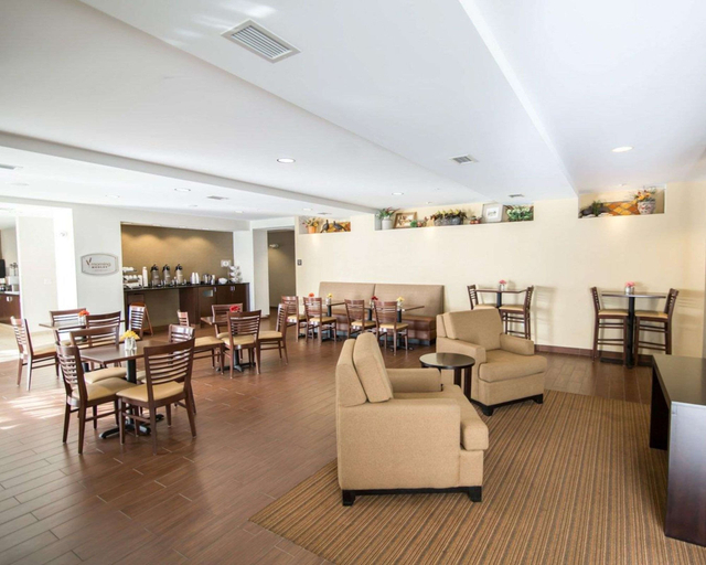 Food & Drinks 4, Sleep Inn & Suites Norton, Norton