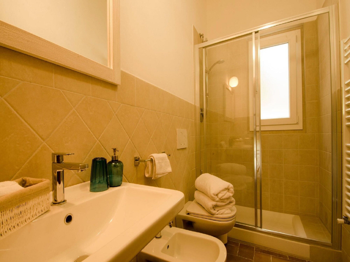 Bathroom 4, Agriturismo Poggio di Montepescoli - Il Noce, Florence