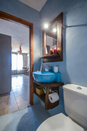 Bathroom 3, Theonis Villas Naxos 30 meters from the beach, South Aegean