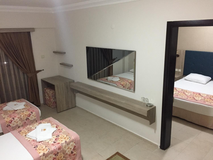 Bedroom 2, Hamle Hotel, Ula