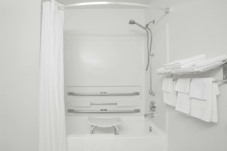 Bathroom 5, Super 8 by Wyndham Appomattox VA, Appomattox