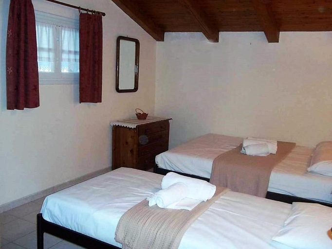 Bedroom 2, Apartments Filoxenia Zois, Ionian Islands