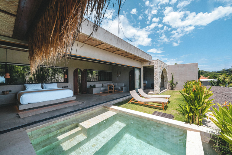 Swimming Pool 25