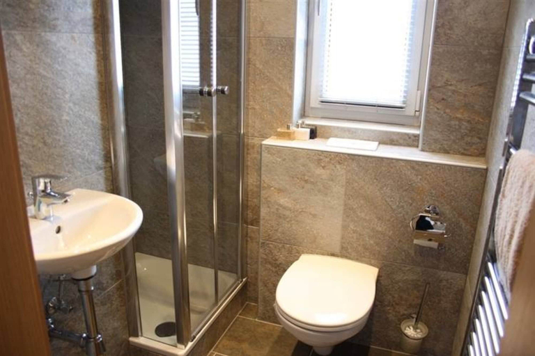 Bathroom 3, Stunning Holiday Home With Balcony, Ski Storage, Parking, Zell am See