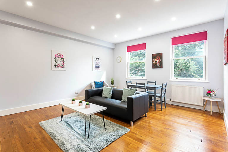 Others 4, Modern Clapham Apartment, London
