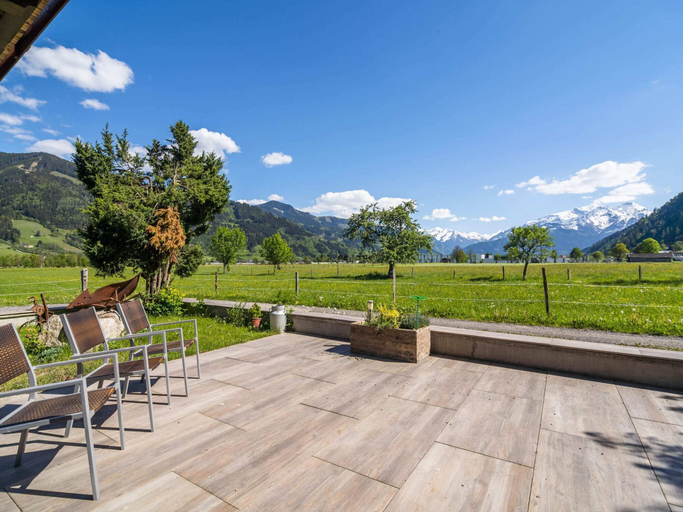 Others 5, Contemporary Apartment in Maishofen near Ski Area, Zell am See