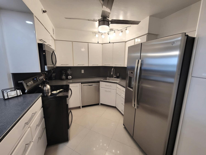 Others 5, Deluxe Beach Resort - HORA RENTALS, Miami-Dade