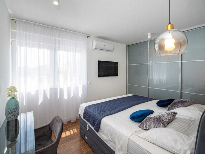 Bedroom 3, Villa in Zaton With Swimming Pool, Nin