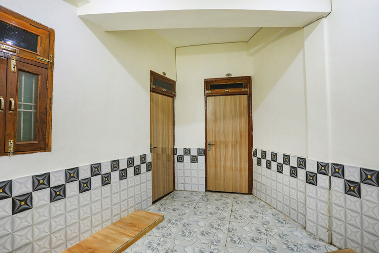 Bathroom, Fabexpress Dau Ji Residency, Mathura