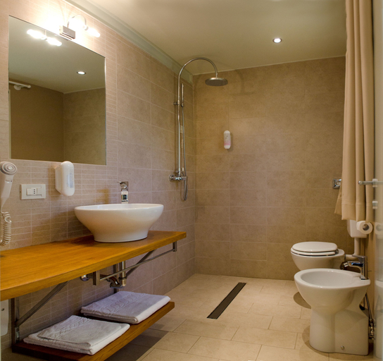 Bathroom 4, Osteria e Locanda del Viaggiatore, Ravenna
