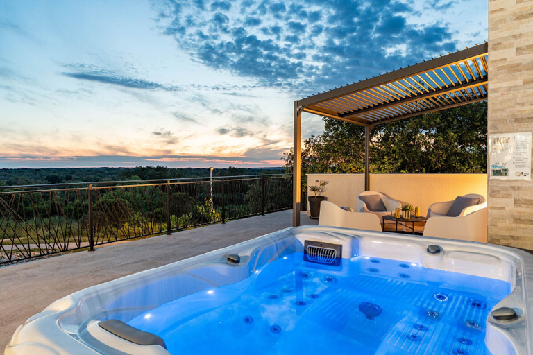 Sport & Beauty 5, Villa Sunset Grusi, Poličnik