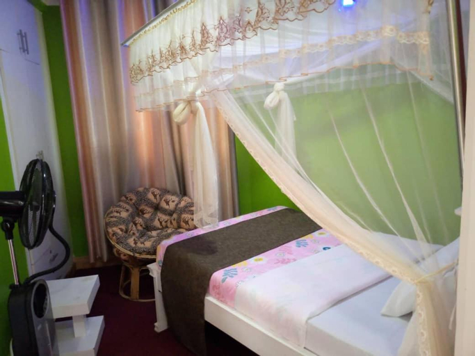 Bedroom 18